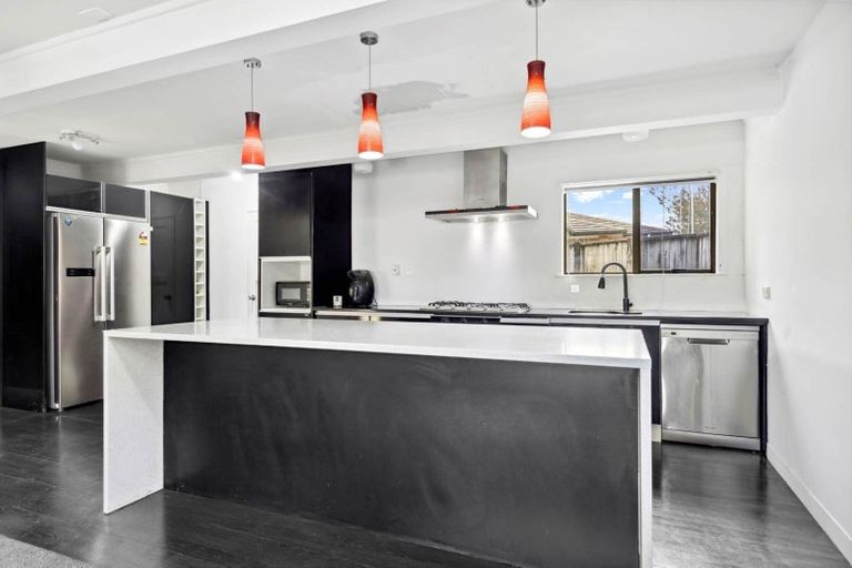 Photo of property in 102 Marne Road, Papakura, 2110