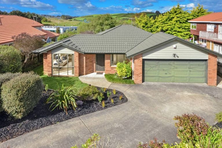Photo of property in 40 Pukatea Avenue, Albany, Auckland, 0632