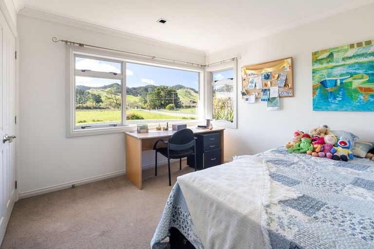 Photo of property in 10 Parker Road, Huntly, 3771