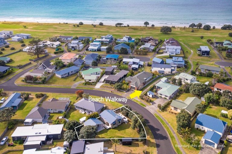 Photo of property in 117 Kowhai Avenue, Matarangi, Whitianga, 3592