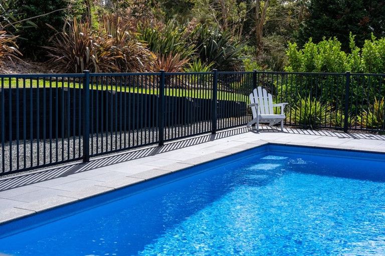 Photo of property in 347 Taraunui Road, Parua Bay, Onerahi, 0192