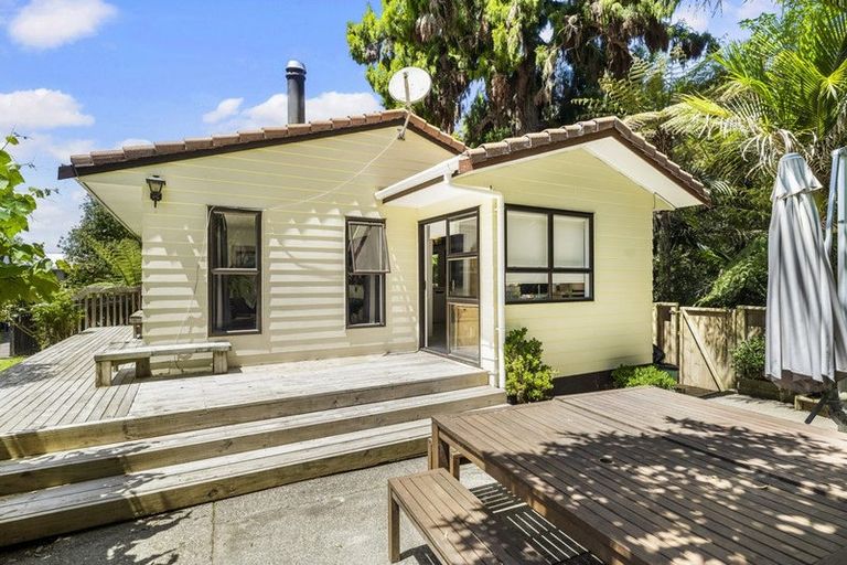 Photo of property in 2/128 Manuka Road, Bayview, Auckland, 0629