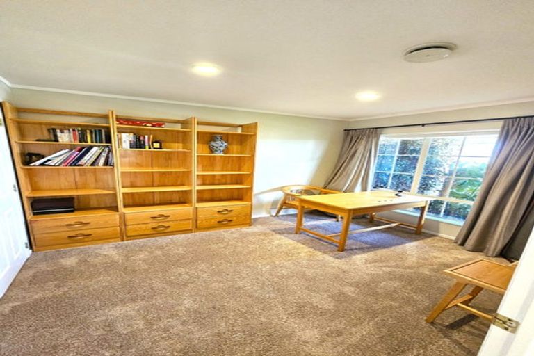 Photo of property in 5 Aspatria Place, Northpark, Auckland, 2013