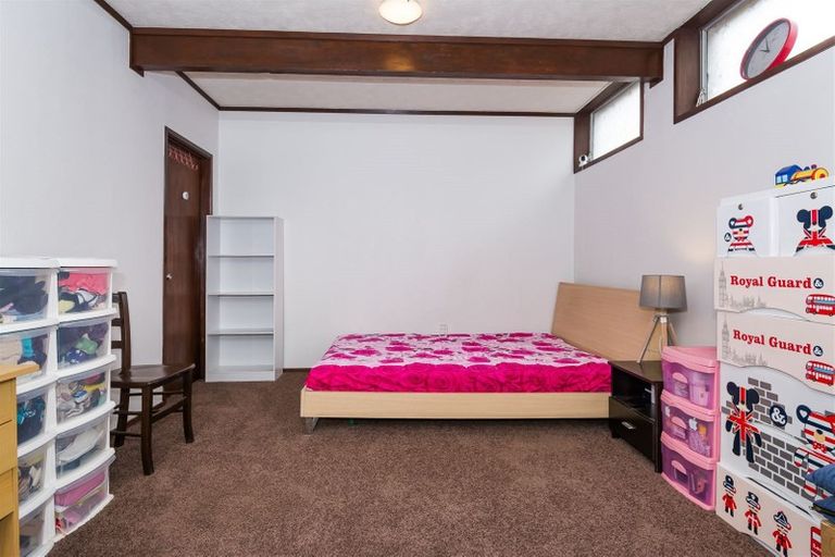 Photo of property in 578 Glenfield Road, Bayview, Auckland, 0629