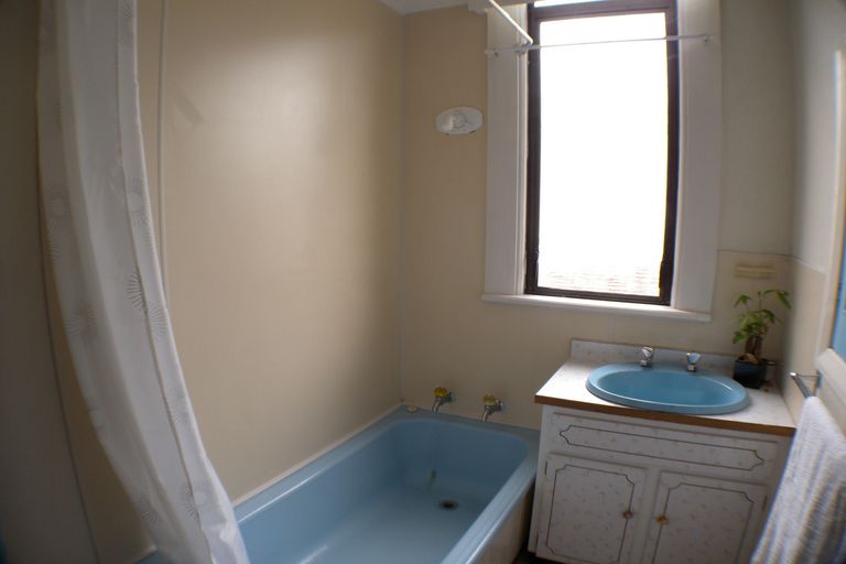 Photo of property in 15 Coughtrey Street, Saint Clair, Dunedin, 9012