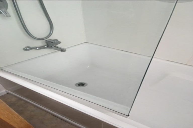 Photo of property in 62b Baylands Drive, Newlands, Wellington, 6037