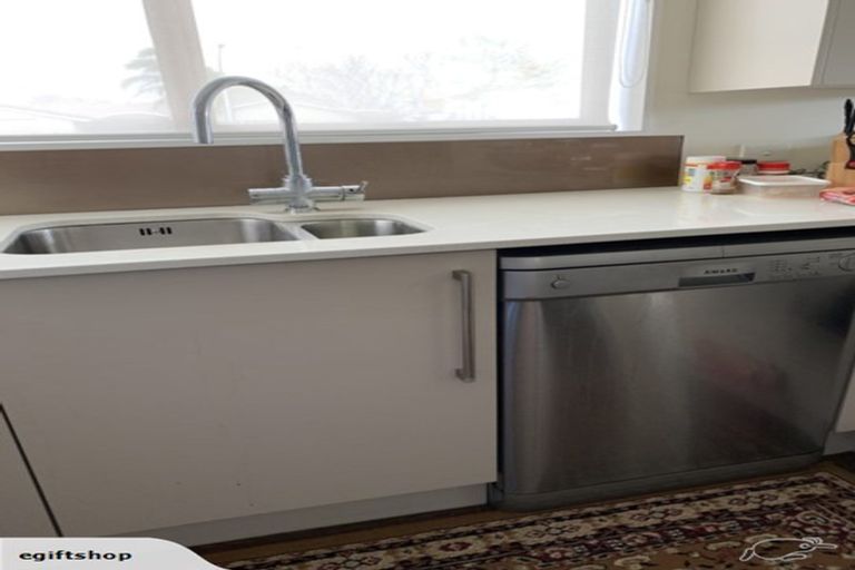 Photo of property in 1/15 Bramley Drive, Farm Cove, Auckland, 2012