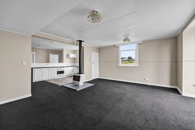 Photo of property in 20 Cambridge Street, Patea, 4520