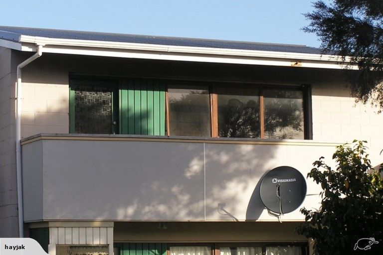 Photo of property in 2/168 Kings Crescent, Hutt Central, Lower Hutt, 5010