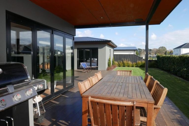 Photo of property in 1 Rostrevor Place, Mairehau, Christchurch, 8052