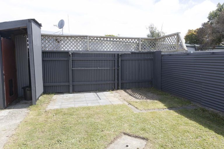Photo of property in 26 Escort Grove, Awapuni, Palmerston North, 4412