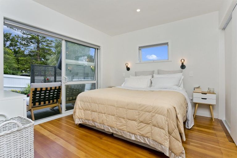 Photo of property in 1/58 Hillcrest Avenue, Hillcrest, Auckland, 0627