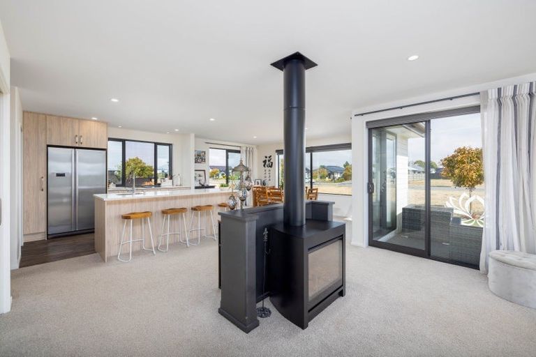 Photo of property in 18 Tiritiri Moana Drive, Pegasus, 7612