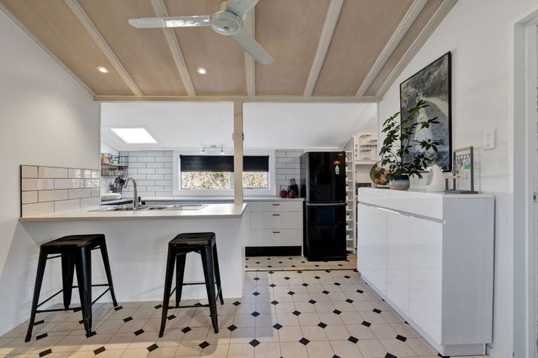 Photo of property in 47 Kings Avenue, Waikuku Beach, 7402