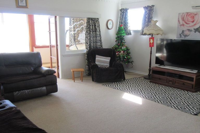 Photo of property in 15 Manse Street, Waimate, 7924