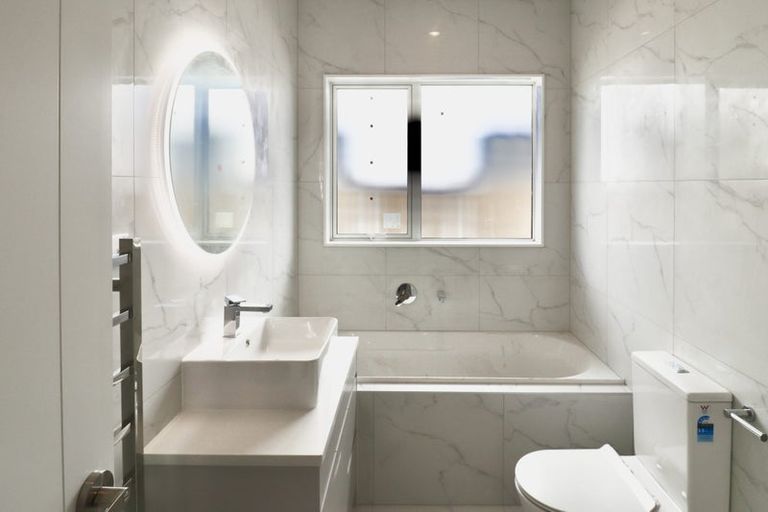 Photo of property in 21 Woven Place, Karaka, Papakura, 2113