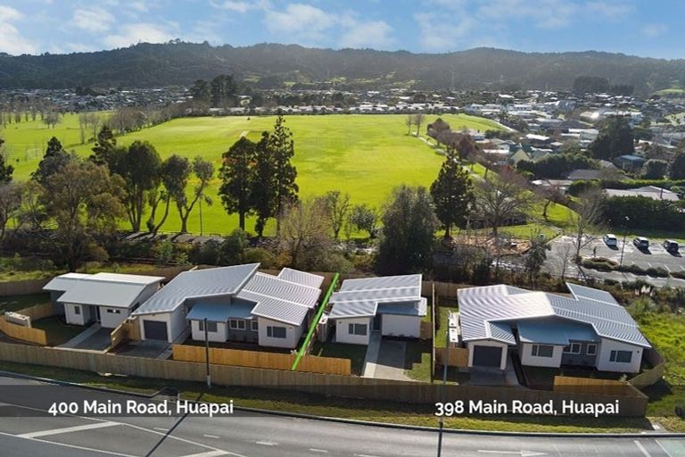 Photo of property in 400 Main Road, Huapai, Kumeu, 0810