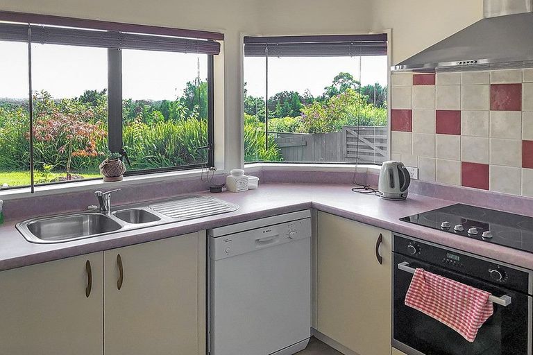 Photo of property in 125b Waimate North Road, Kerikeri, 0293