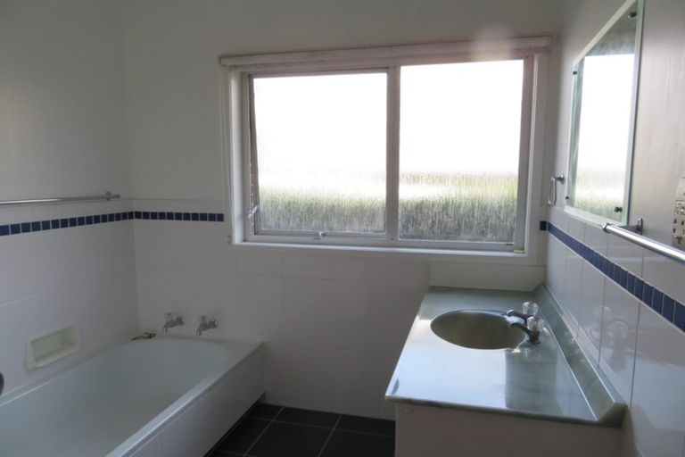 Photo of property in 8 Beacon Avenue, Campbells Bay, Auckland, 0630