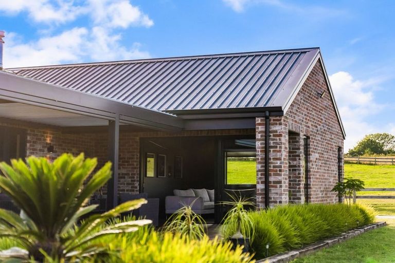 Photo of property in 8 Vinifera Lane, Te Kauwhata, 3782