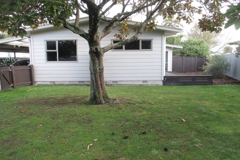 Photo of property in 8 Saturn Crescent, Milson, Palmerston North, 4414