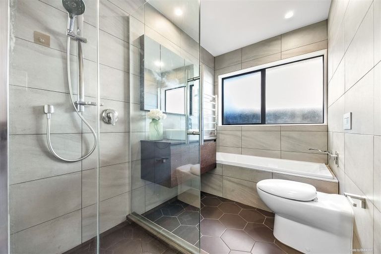 Photo of property in 1/13 Westview Court, Somerville, Auckland, 2014