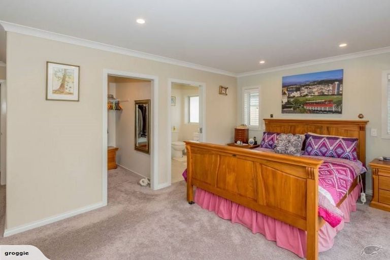 Photo of property in 2 Bridford Way, Paraparaumu, 5032