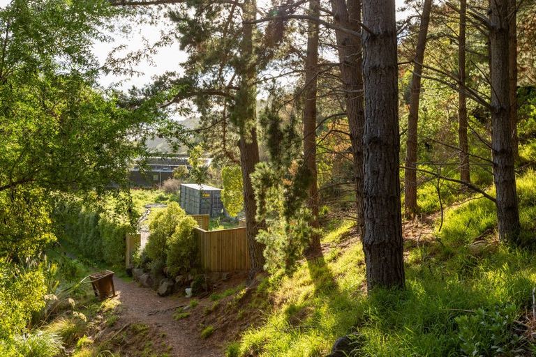 Photo of property in 8 Virginia Lane, Mount Pleasant, Christchurch, 8081