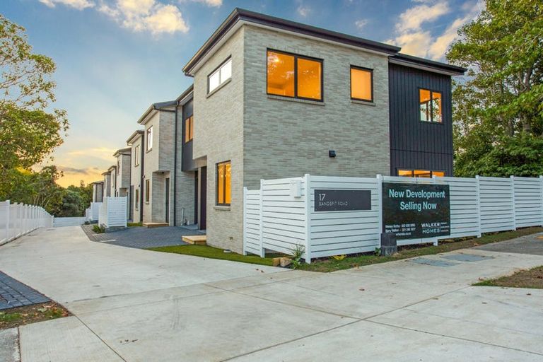 Photo of property in 17 Sandspit Road, Waiuku, 2123