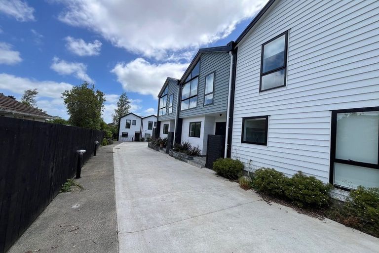 Photo of property in 2/110 Kervil Avenue, Te Atatu Peninsula, Auckland, 0610