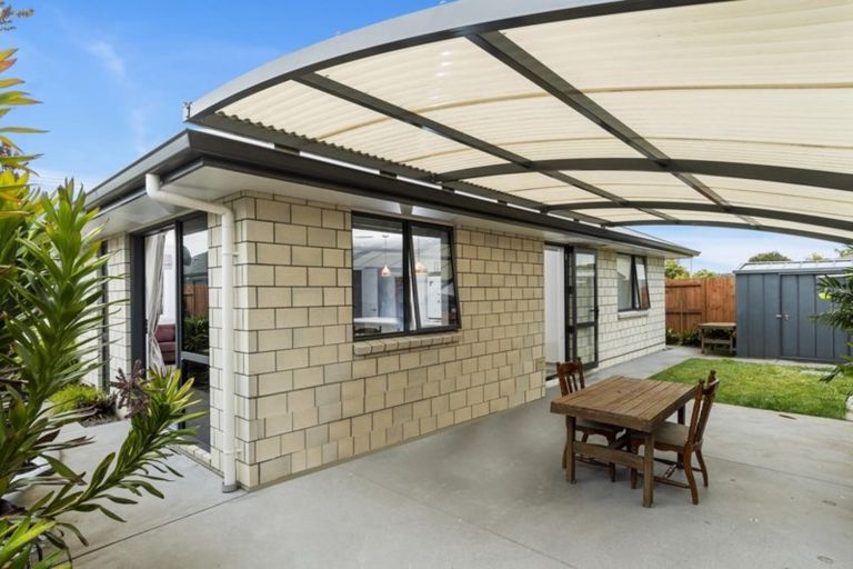 Photo of property in 16 Macloughlin Drive, Te Puke, 3119