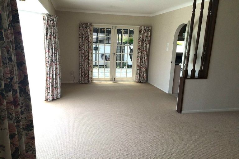 Photo of property in 23 Serrita Avenue, Sunnyhills, Auckland, 2010
