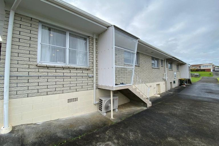 Photo of property in 2/15 O'halloran Road, Howick, Auckland, 2014