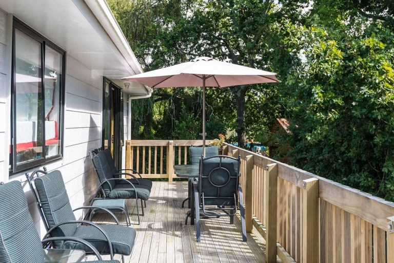 Photo of property in 12a June Place, Torbay, Auckland, 0630