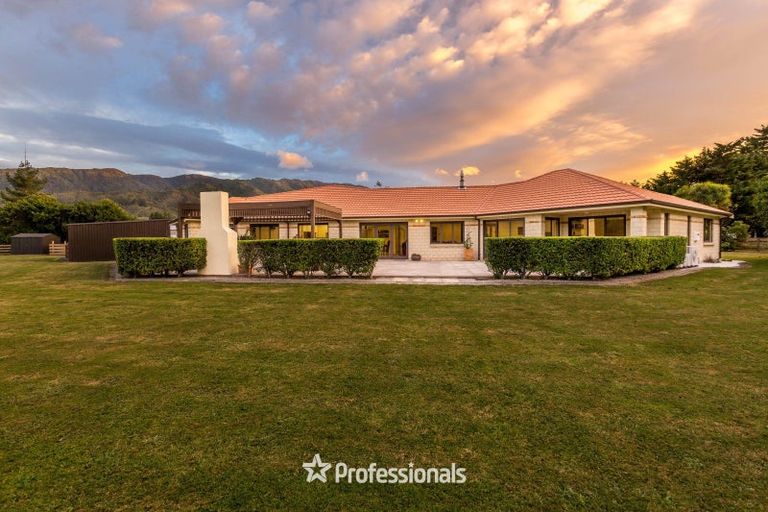 Photo of property in 1140a Maymorn Road, Maymorn, Upper Hutt, 5018