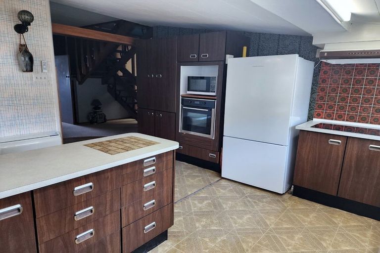 Photo of property in 20 Maire Street, Eastbourne, Lower Hutt, 5013