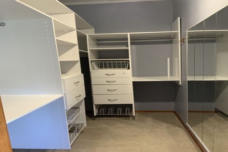 Photo of property in 4 Batham Drive, Mount Victoria, Wellington, 6011