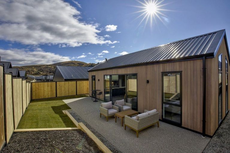 Photo of property in 57 Shepherd Road, Jacks Point, Queenstown, 9371