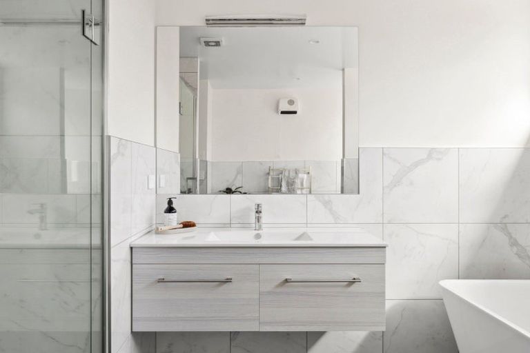 Photo of property in 6 Ada Close, Cambridge, 3434