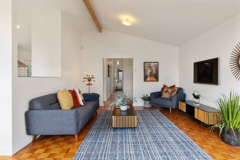 Photo of property in 394 Cashmere Road, Westmorland, Christchurch, 8025