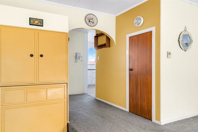 Photo of property in 67 Russell Street, Westport, 7825