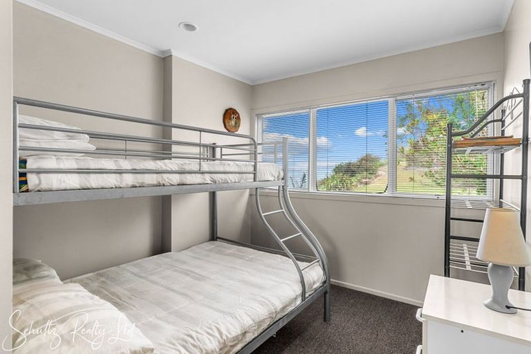 Photo of property in 1 Rigby Street, Whakapirau, 0583