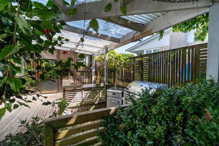 Photo of property in 35 Woodford Avenue, Brookfield, Tauranga, 3110