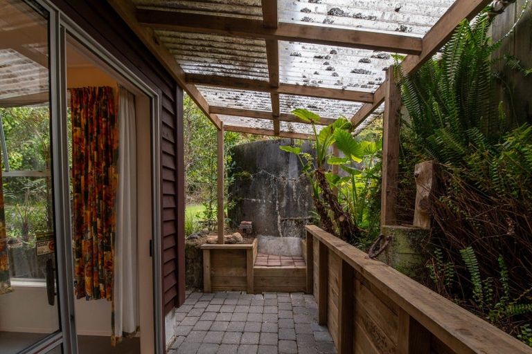 Photo of property in 98 Spencer Road, Lake Tarawera, Rotorua, 3076