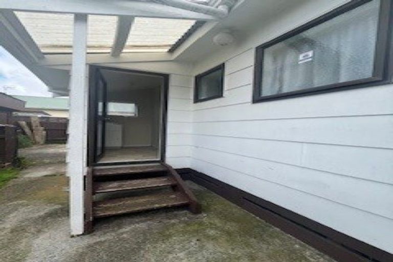 Photo of property in 24 Princes Street, Levin, 5510