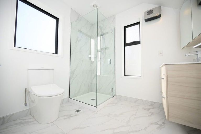 Photo of property in 4/180 Marine Parade, New Brighton, Christchurch, 8083