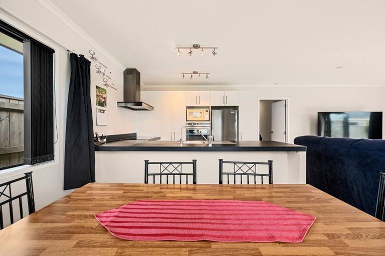 Photo of property in 49c Princess Street, Waitara, 4320