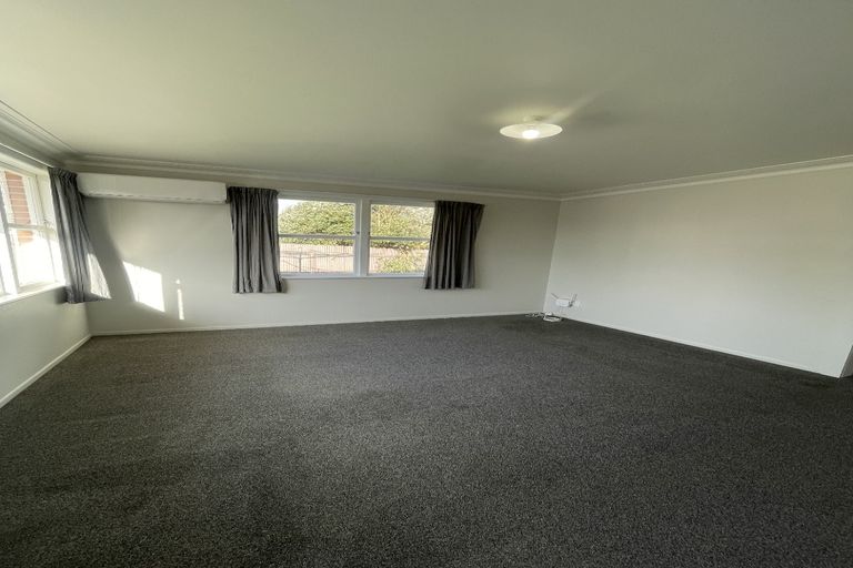 Photo of property in 1/42-44 Opaheke Road, Opaheke, Papakura, 2113