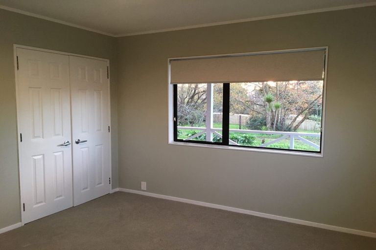 Photo of property in 240 Henderson Valley Road, Henderson, Auckland, 0612