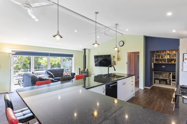 Photo of property in 225 Matai Road, Raumati Beach, Paraparaumu, 5032